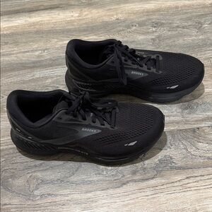 Brooks Adrenaline GTS 23 Black Athletic Sneakers
